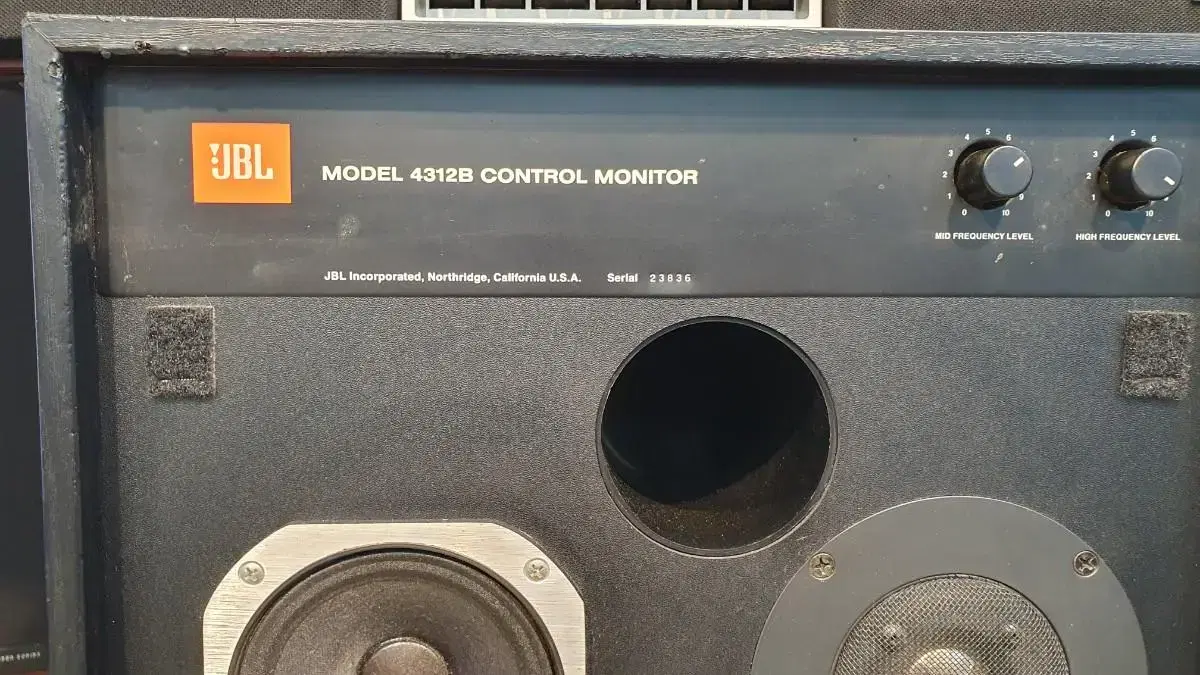 JbL4312B스피커 거의신품 | 브랜드 중고거래 플랫폼, 번개장터 JbL4312B스피커 거의신품 | 브랜드 중고거래 플랫폼, 번개장터
